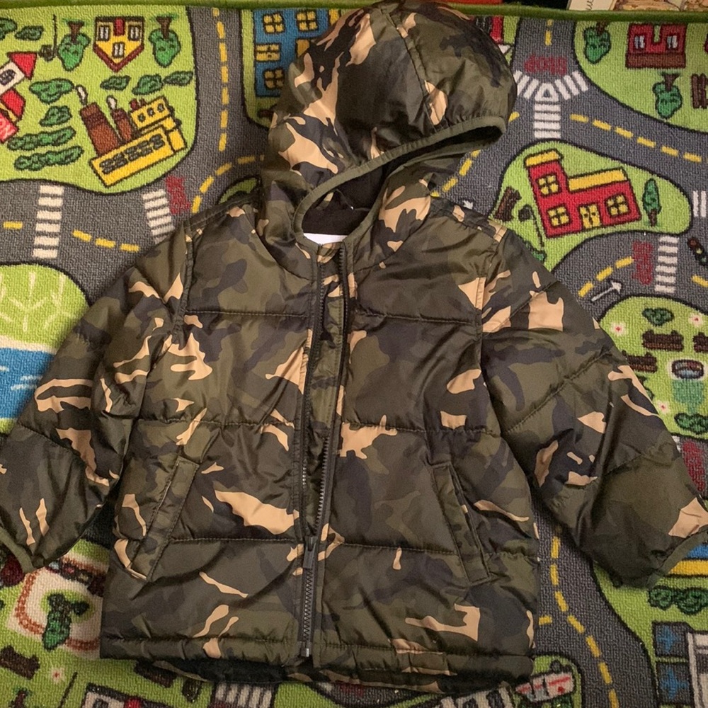 OLD NAVY Camo Frost Free Jacket